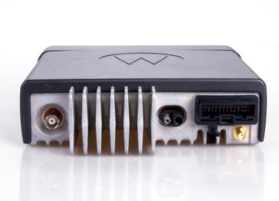 Motorola DM3600 - panel trasero de la radio de mesa